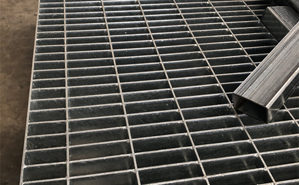 熱鍍鋅鋼格柵板生產(chǎn)廠家價(jià)格 熱鍍鋅鋼格柵板生產(chǎn)廠家價(jià)格